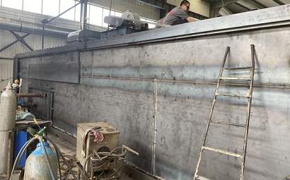 Discuss the characteristics of bitumen decanter machinery and equipment